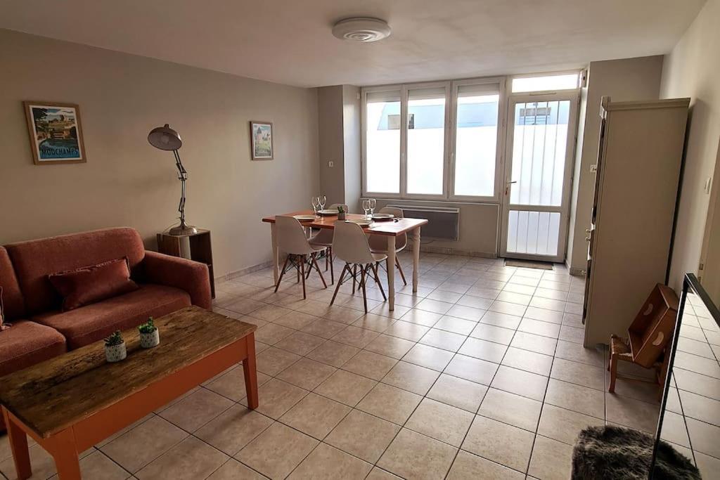 Le Nid Des Epesses Villa Les Épesses Exterior foto